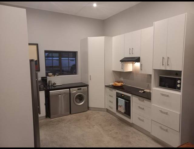 3 BEDROOM PROPERTY TO RENT IN VAKANSIEPLAAS